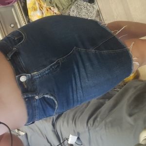 BRAND NEW SKIRT